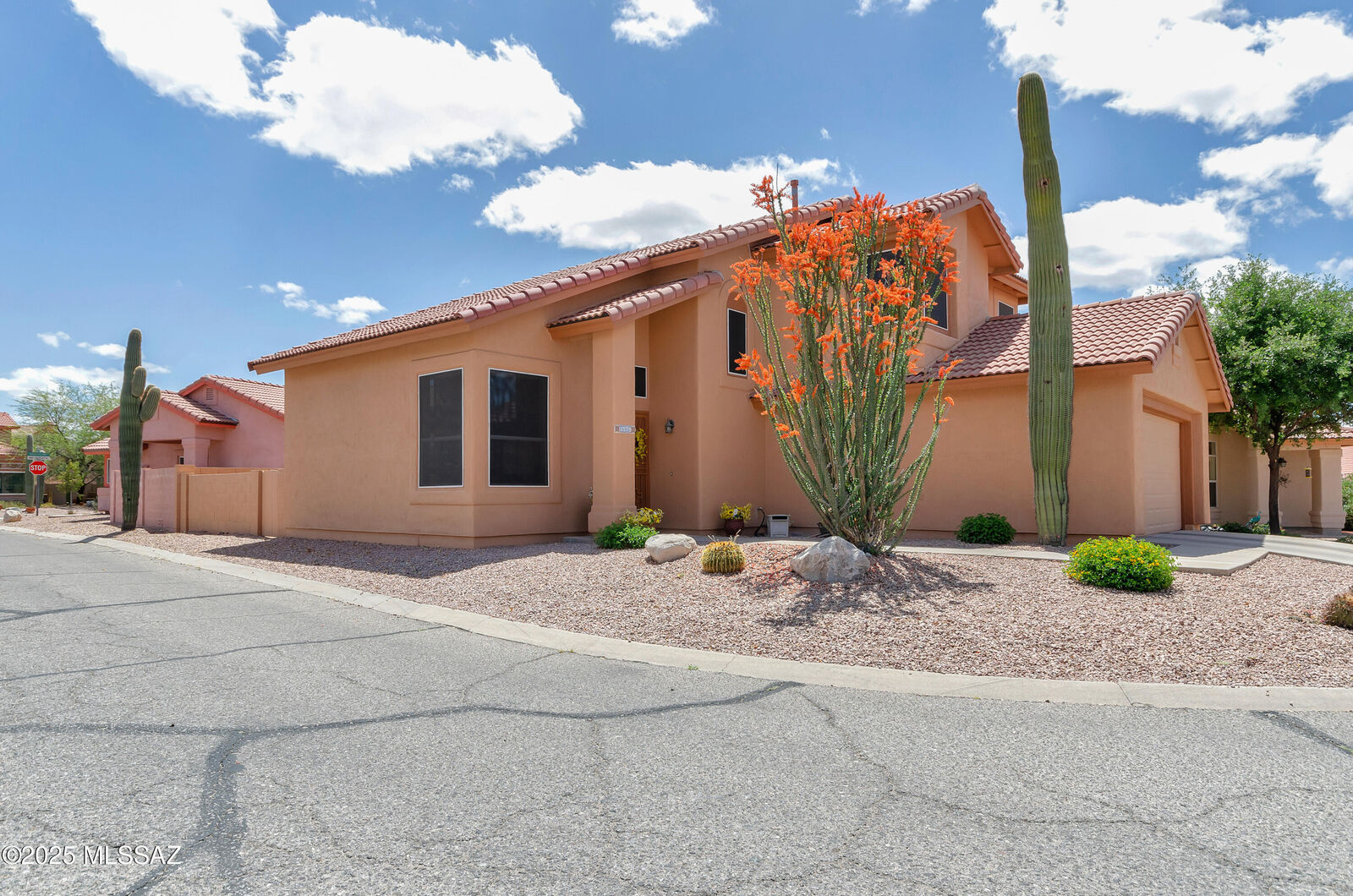 Property Photo: 3579 W Sky Ridge Loop AZ 85742