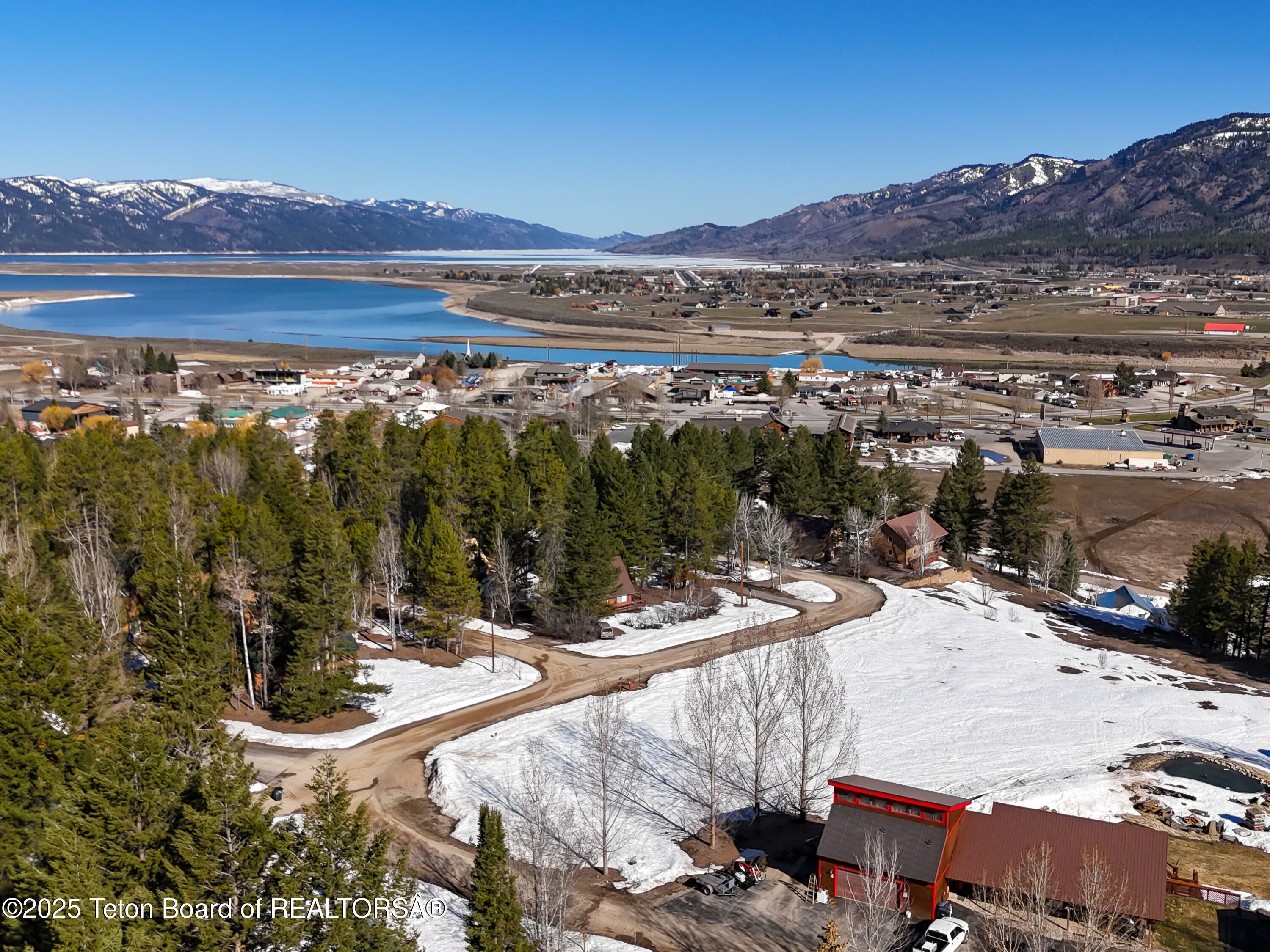 Property Photo: 626 Grandview Dr WY 83128