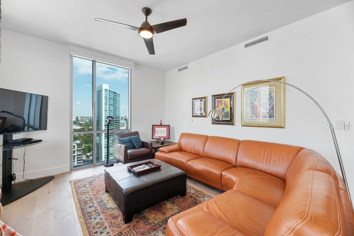 Property Photo: 222 West Avenue 2812 TX 78701