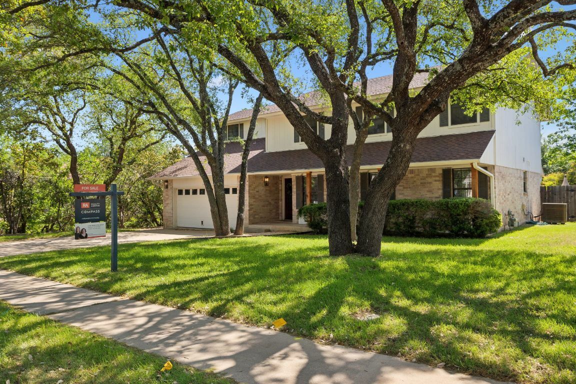 Property Photo: 11401 Oak Knoll Drive TX 78759