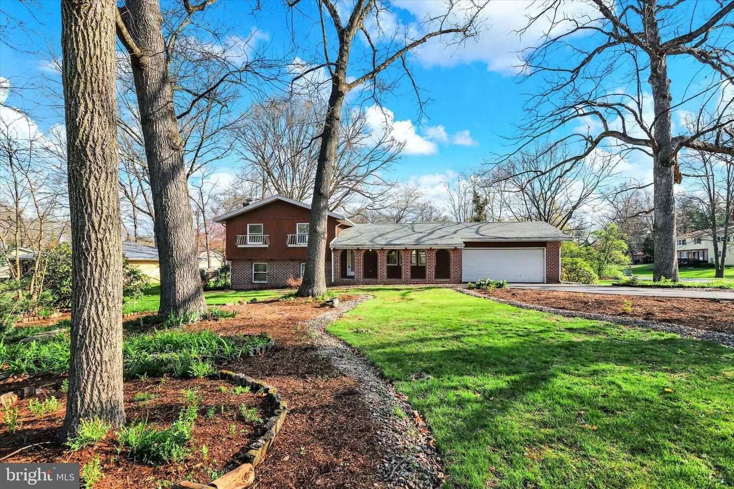 Property Photo: 6529 Fairway Drive W PA 17222