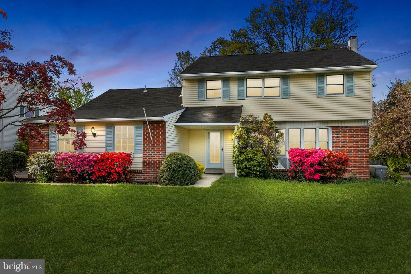 Property Photo: 220 Mimosa Lane PA 19040