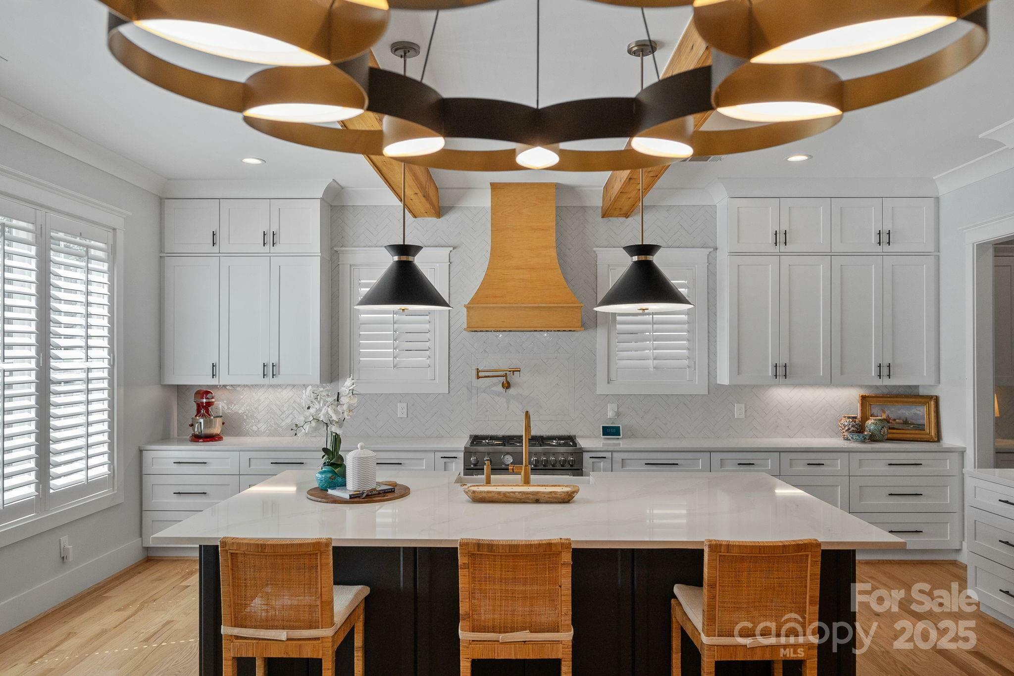 Property Photo: 3228 E Ford Road NC 28205