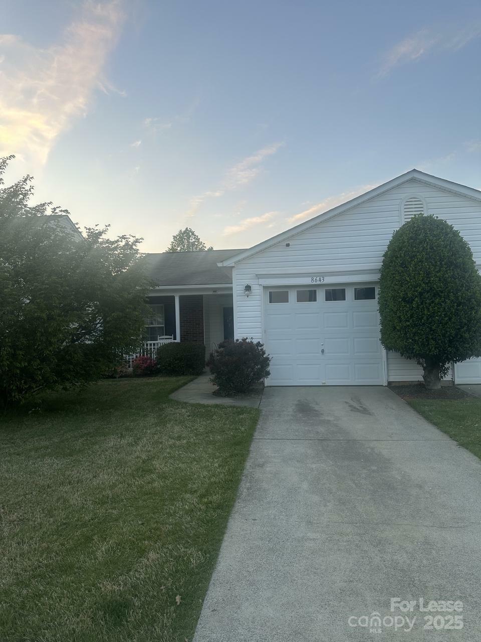 Property Photo: 8643 Westhope Street NC 28216