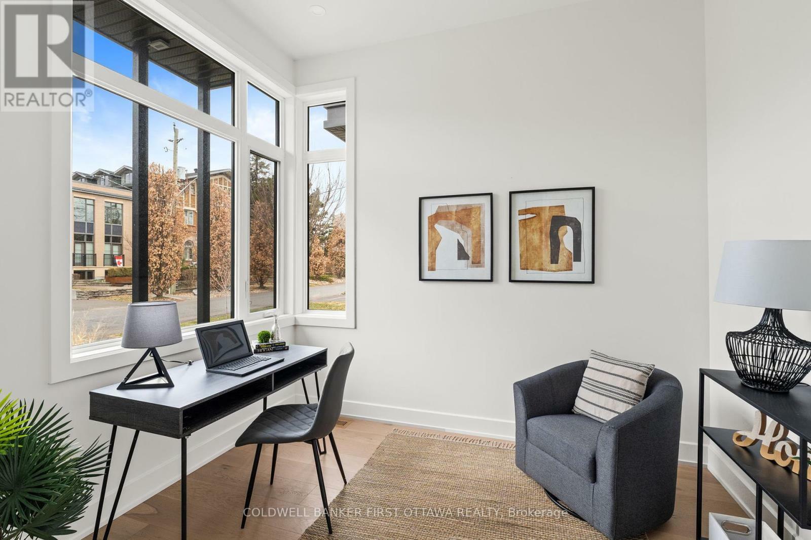 Property Photo: 509 Edison Avenue ON K2A 1V3