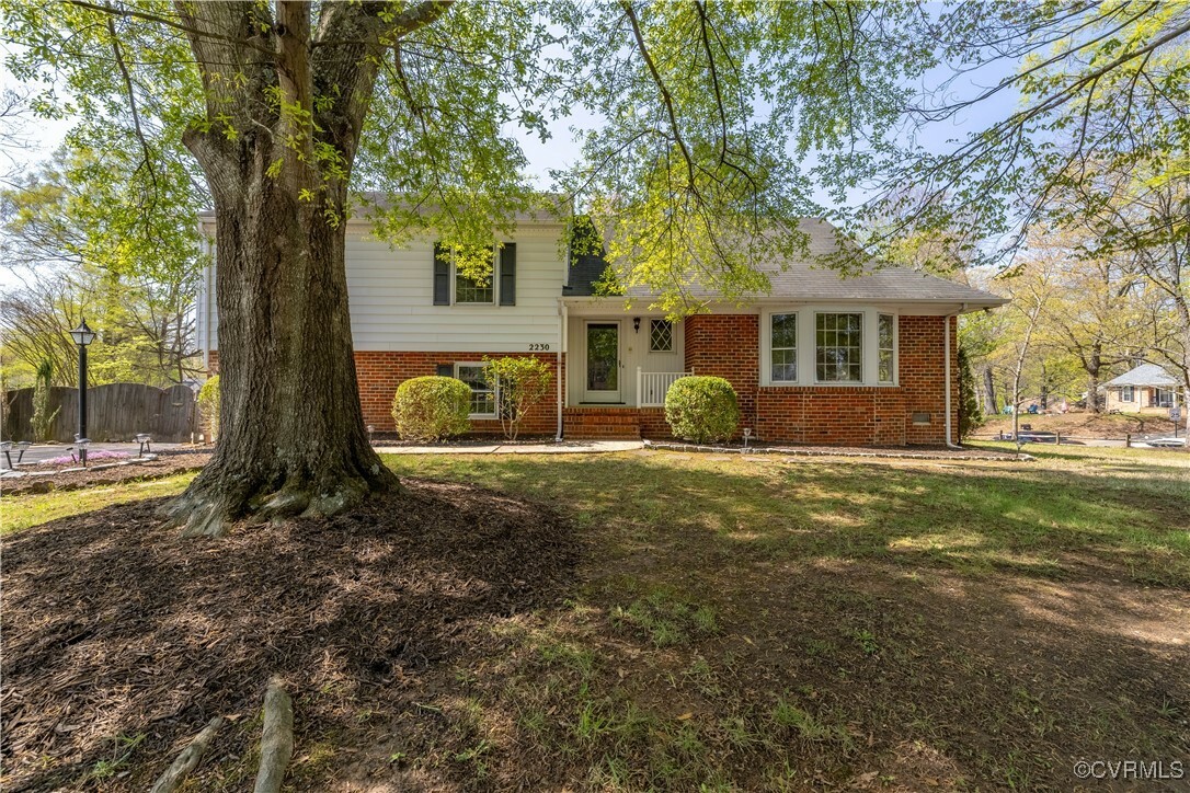 Property Photo: 2230 Lauderdale Drive VA 23238