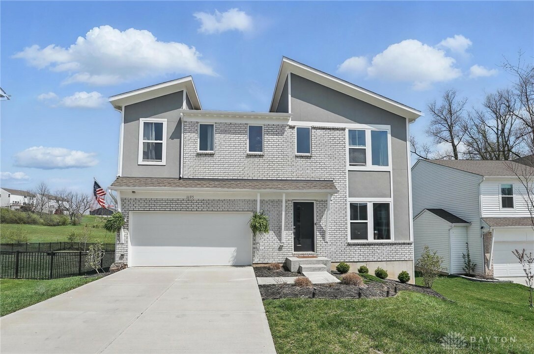 Property Photo: 1195 Elloway Place OH 45324