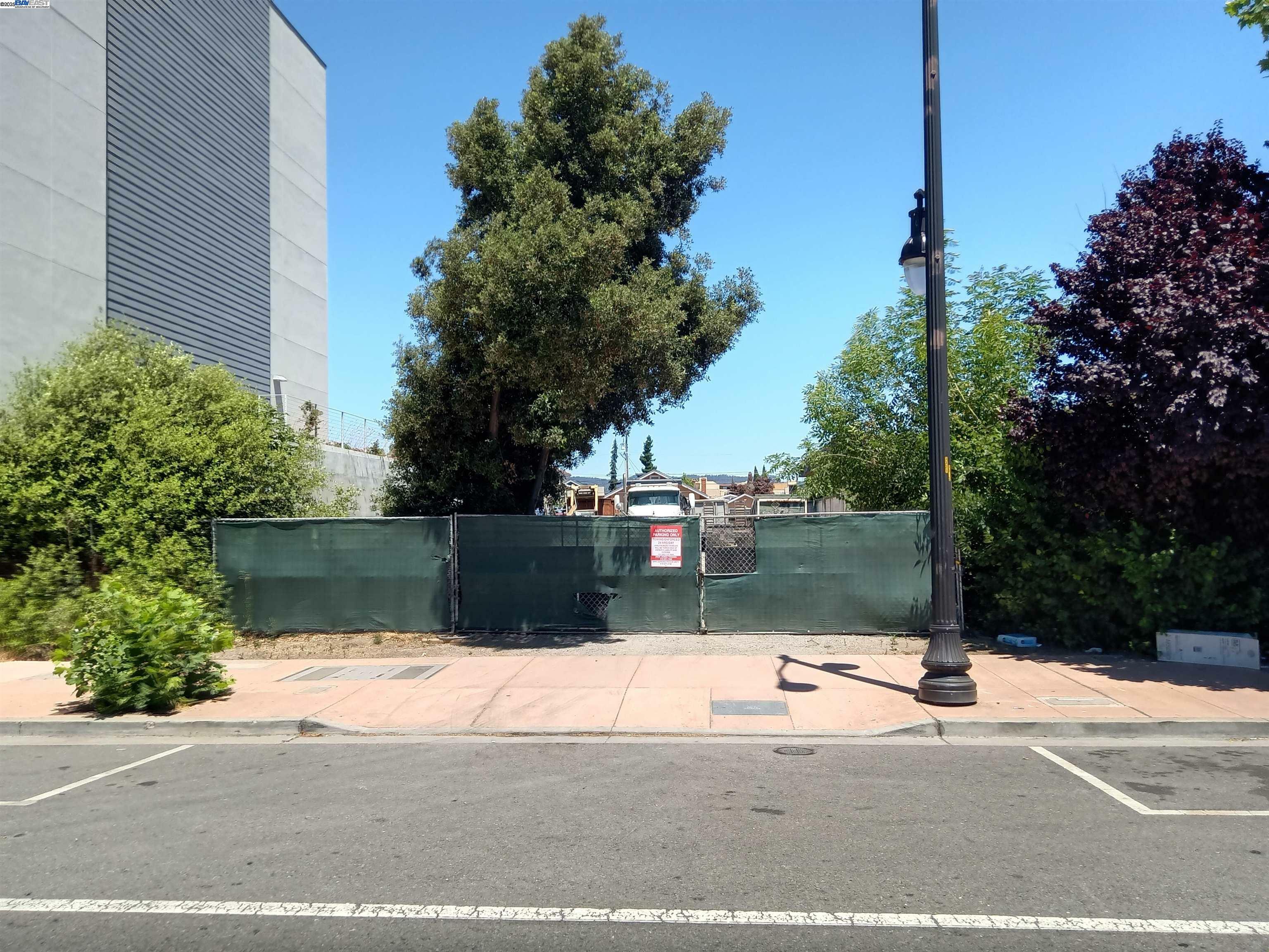 Property Photo: 1650 San Leandro Blvd CA 94577