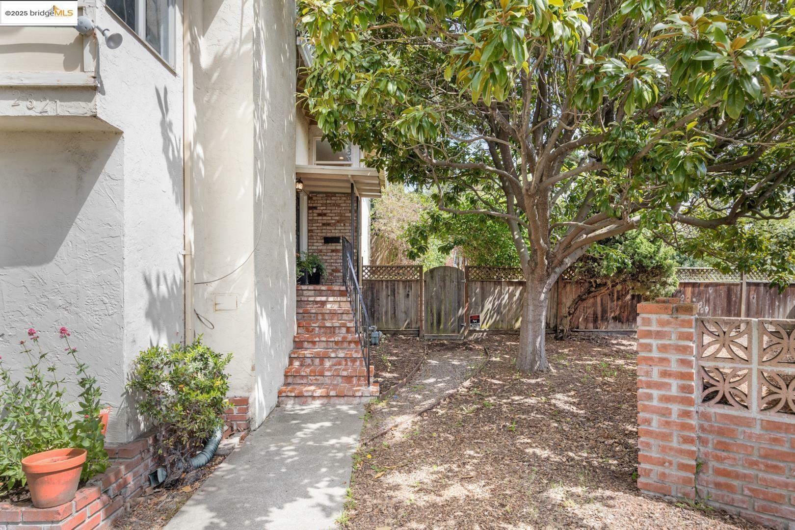 Property Photo: 2821 Erin Ct CA 94806