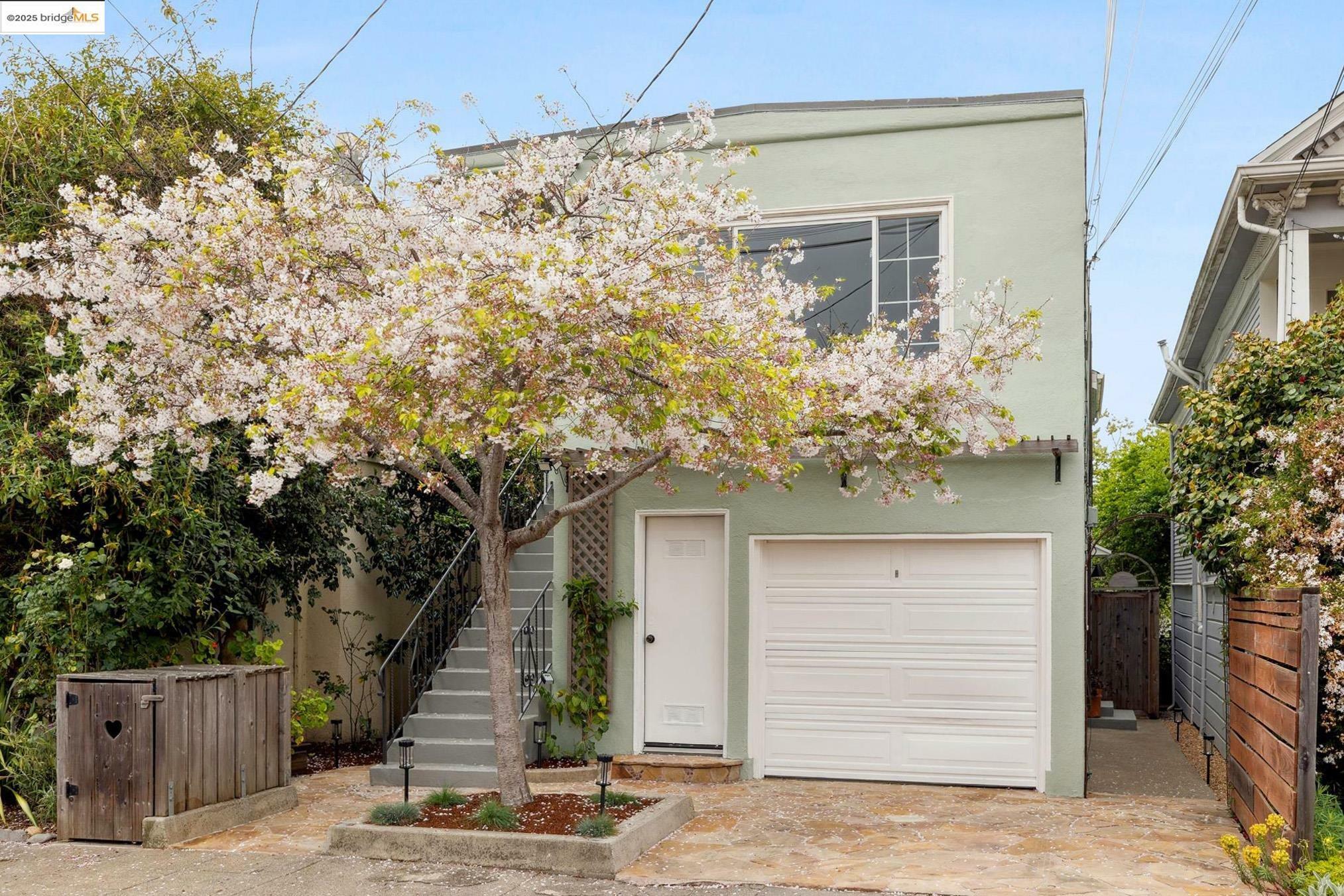 Property Photo: 1626 Kains Ave. CA 94702