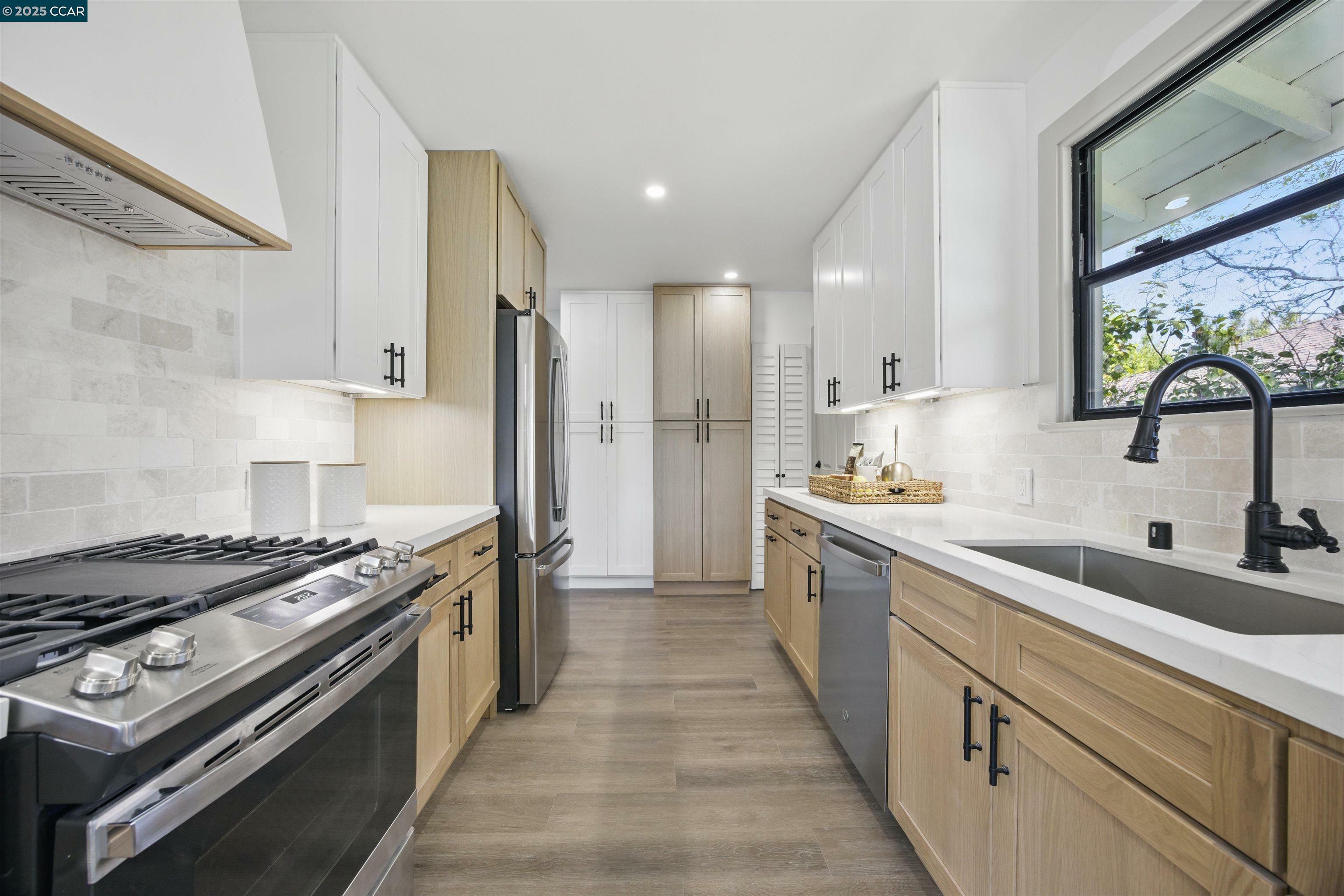 212 Indio Dr  South San Francisco CA 94080 photo
