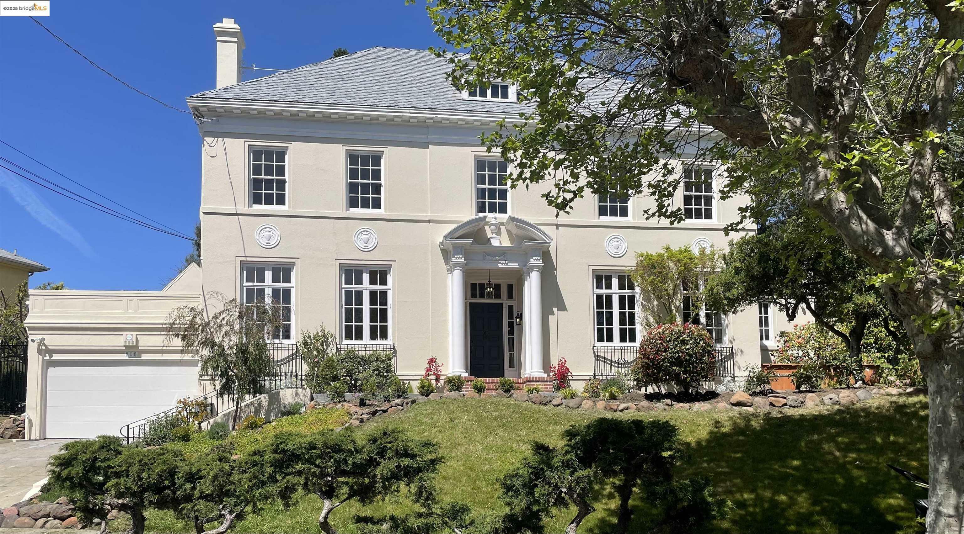 Property Photo:  858 Rosemount Rd  CA 94610 