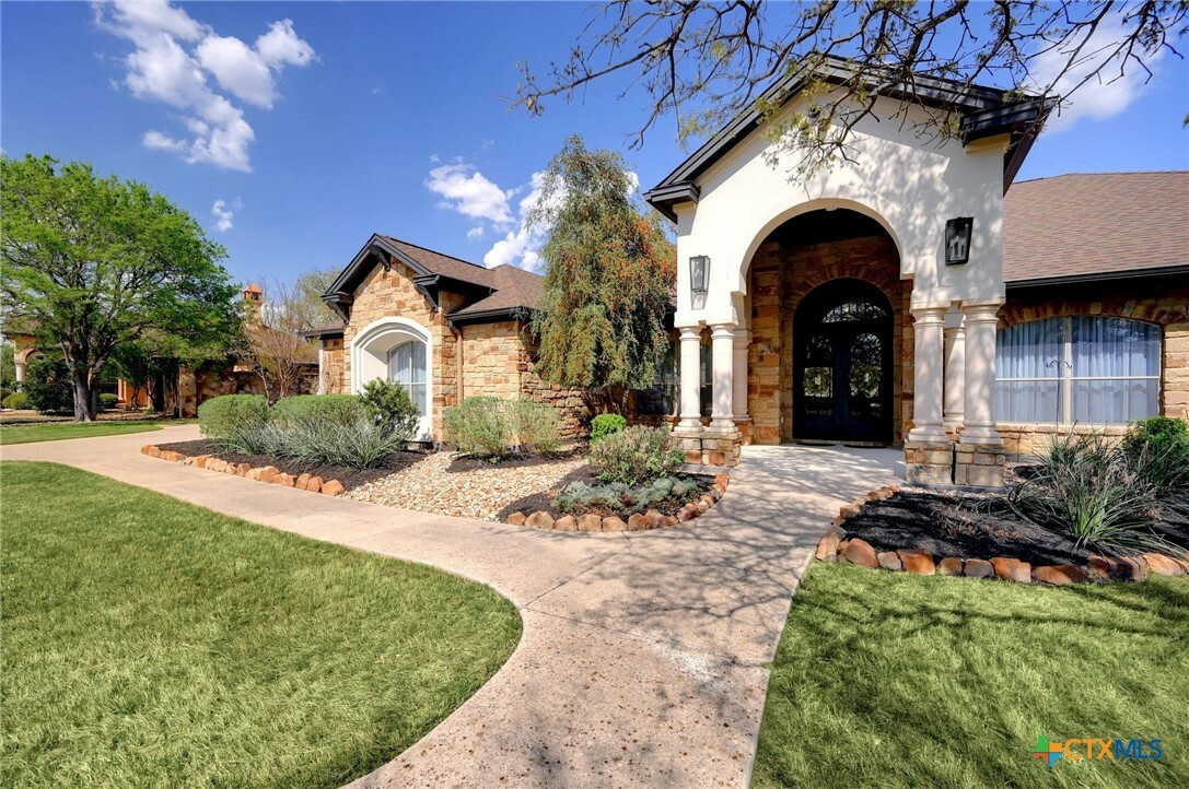 Property Photo: 112 Roble Roja Drive TX 78633