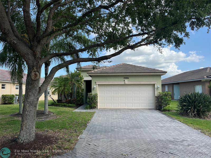 Property Photo: 10086 SW Chadwick Dr FL 34987