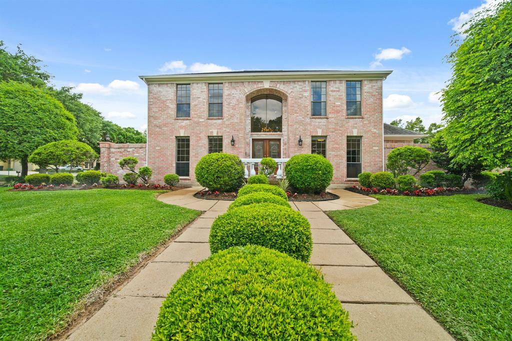 Property Photo: 203 Laurel Springs Court TX 77478