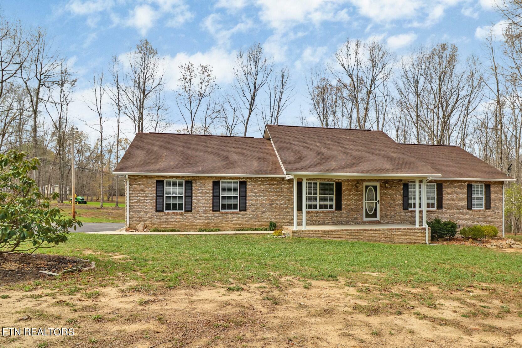 Property Photo: 1150 Lincolnshire Drive TN 38555