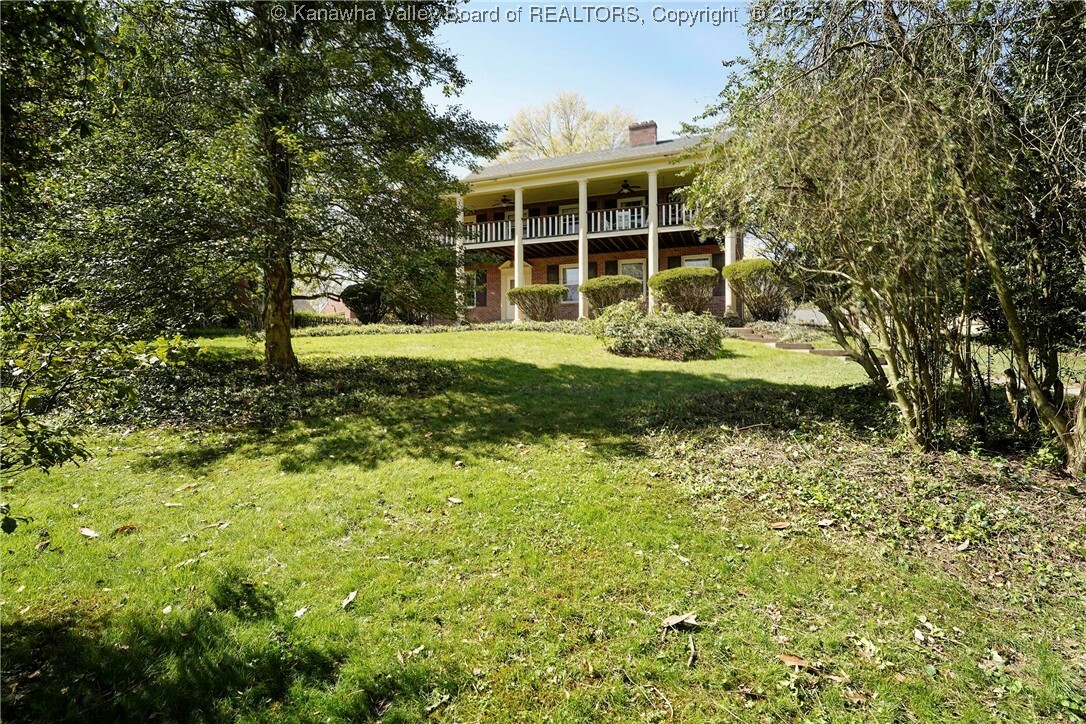 Property Photo: 1055 Highland Drive WV 25177