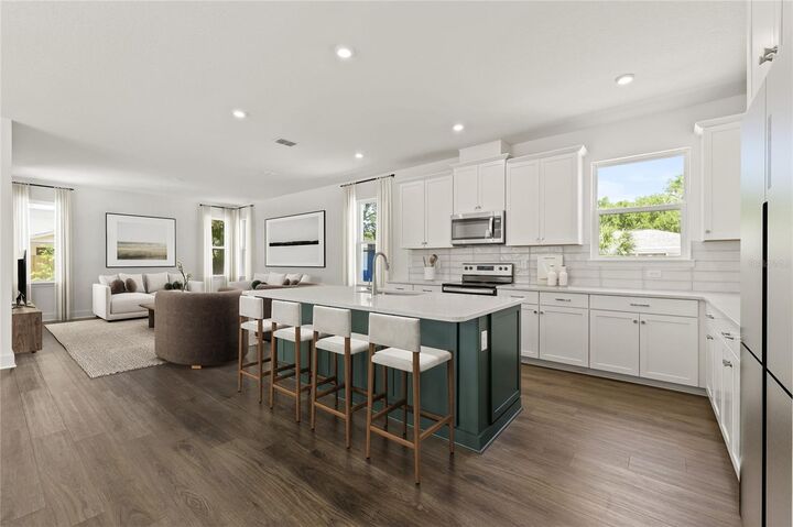 Property Photo: 410 W Paris Street FL 33604