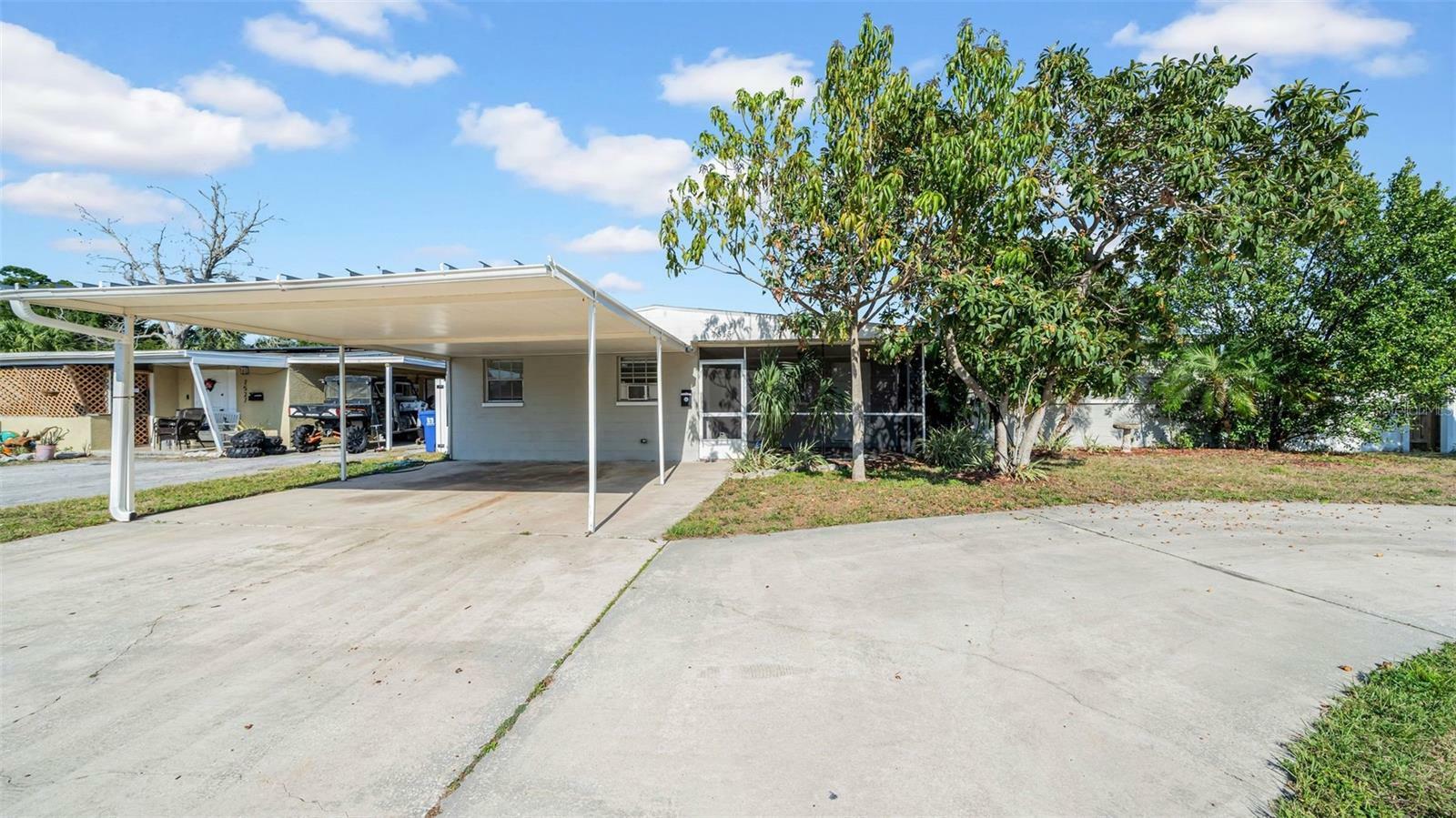 Property Photo: 7515 17th Lane N FL 33702