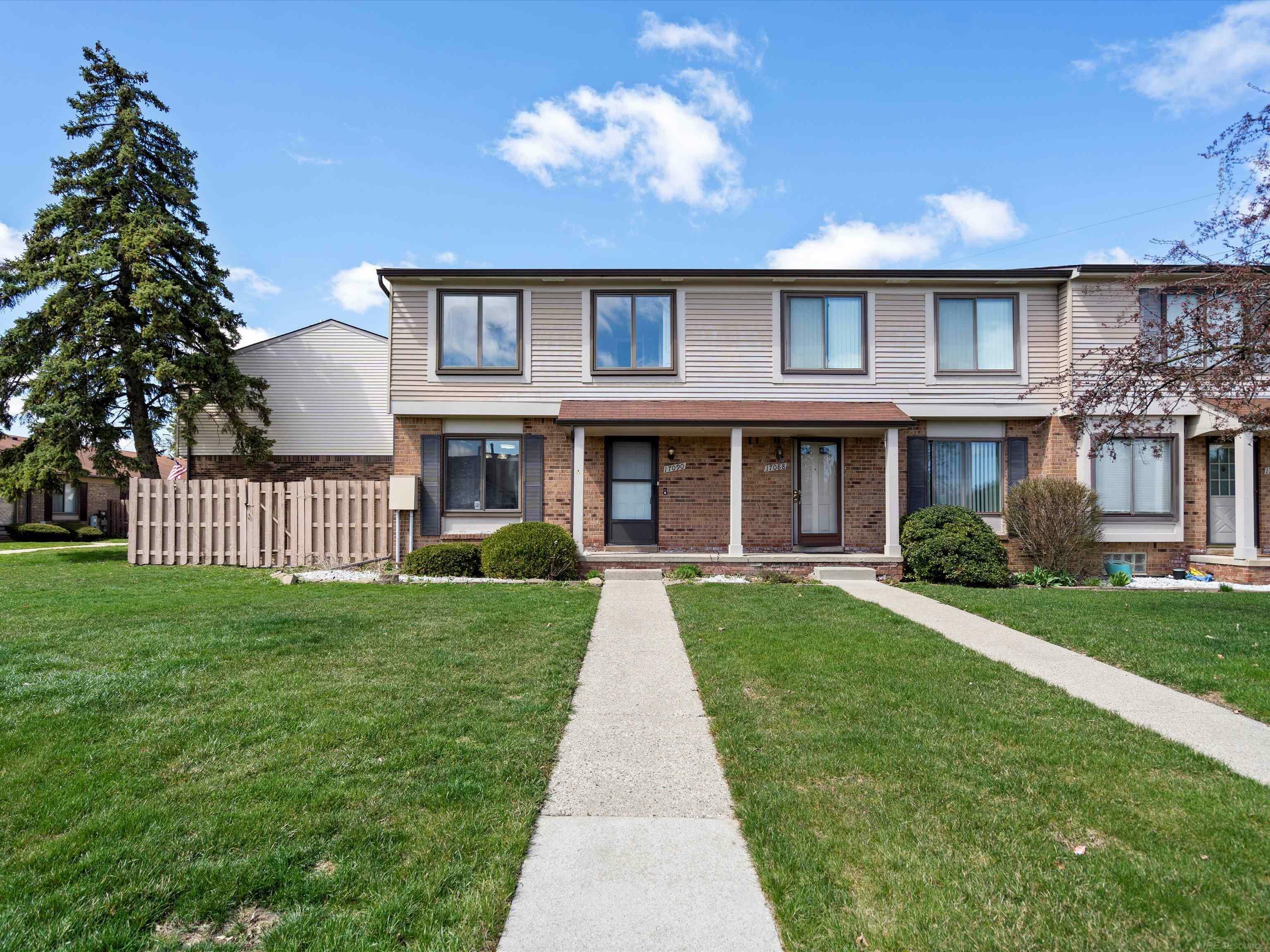 Property Photo: 17090 Kingsbrooke Drive MI 48038