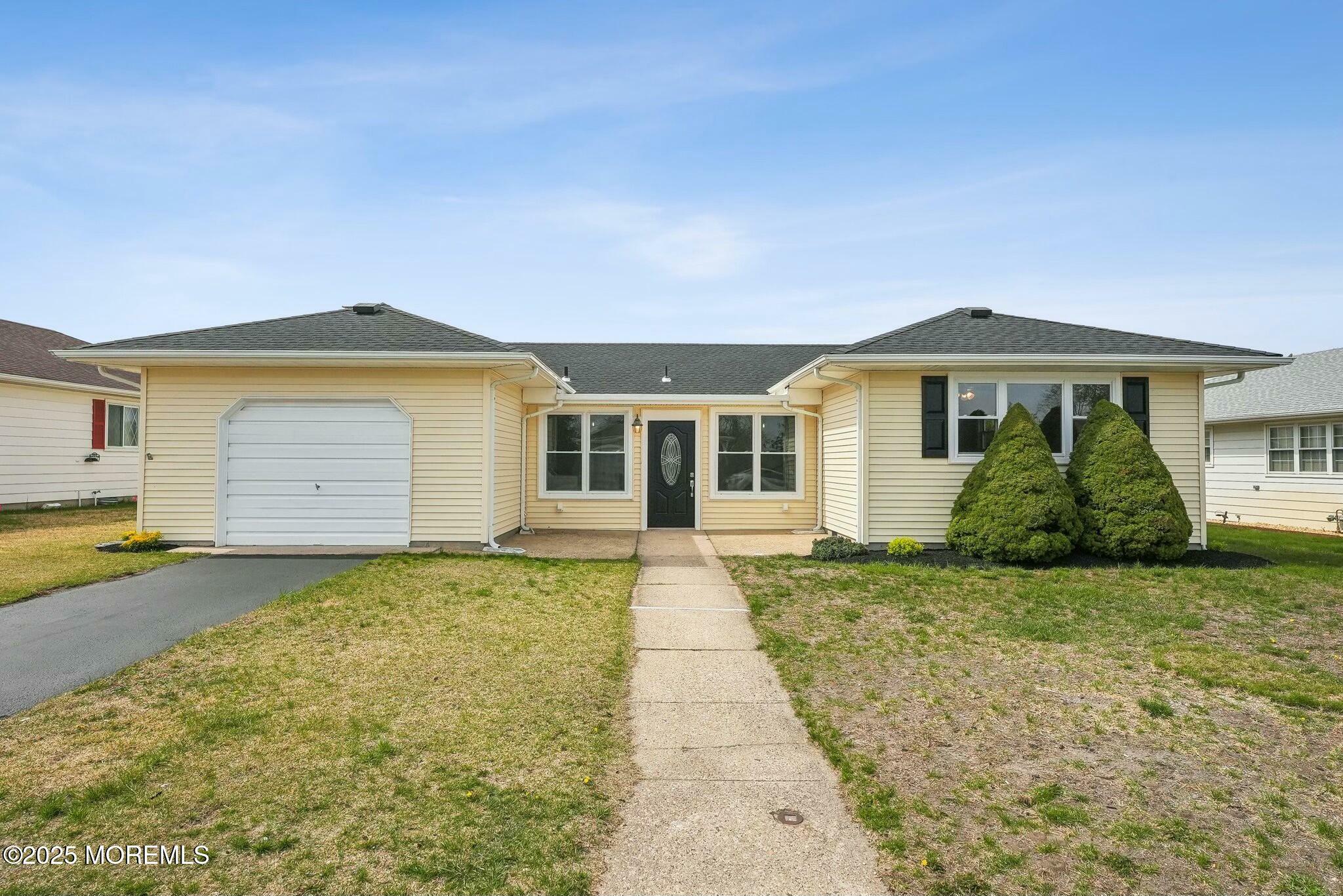 Property Photo:  33 Harrington Drive S  NJ 08757 