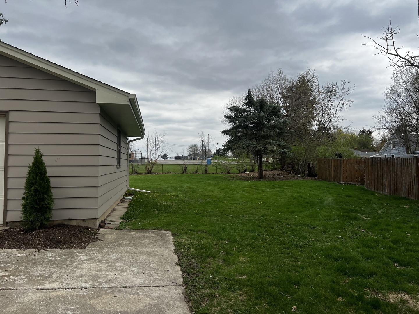 Property Photo: 281 Chicago Road IL 60543