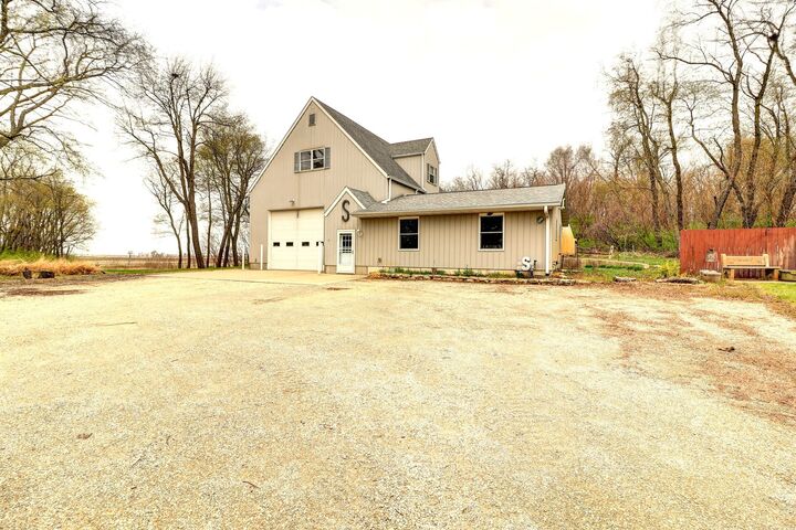 27748 Fargo Road  Tampico IL 61283 photo