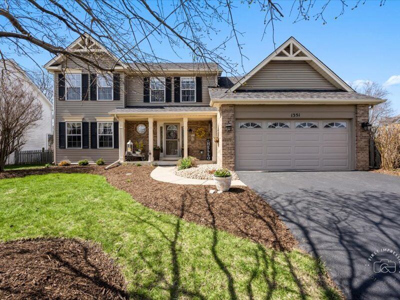 Property Photo: 1351 Fox Hill Court IL 60542