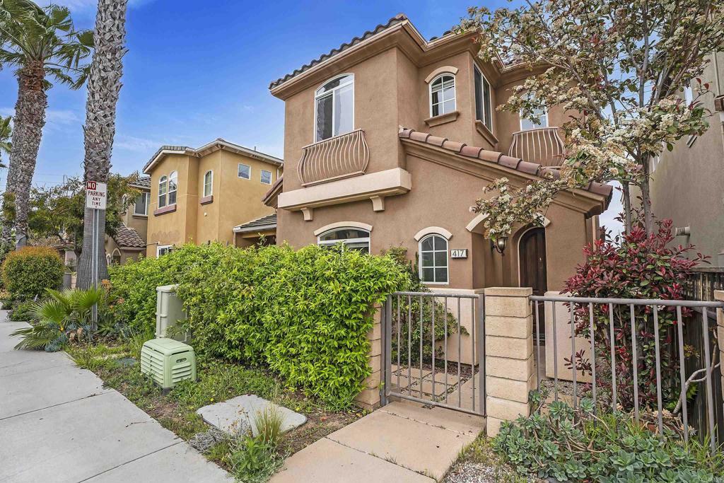 Property Photo: 417 N Cedros Avenue CA 92075