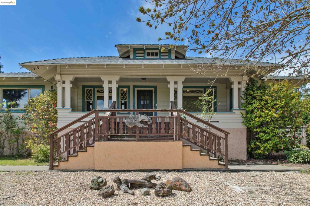 Property Photo: 614 Live Oak Ave CA 95472