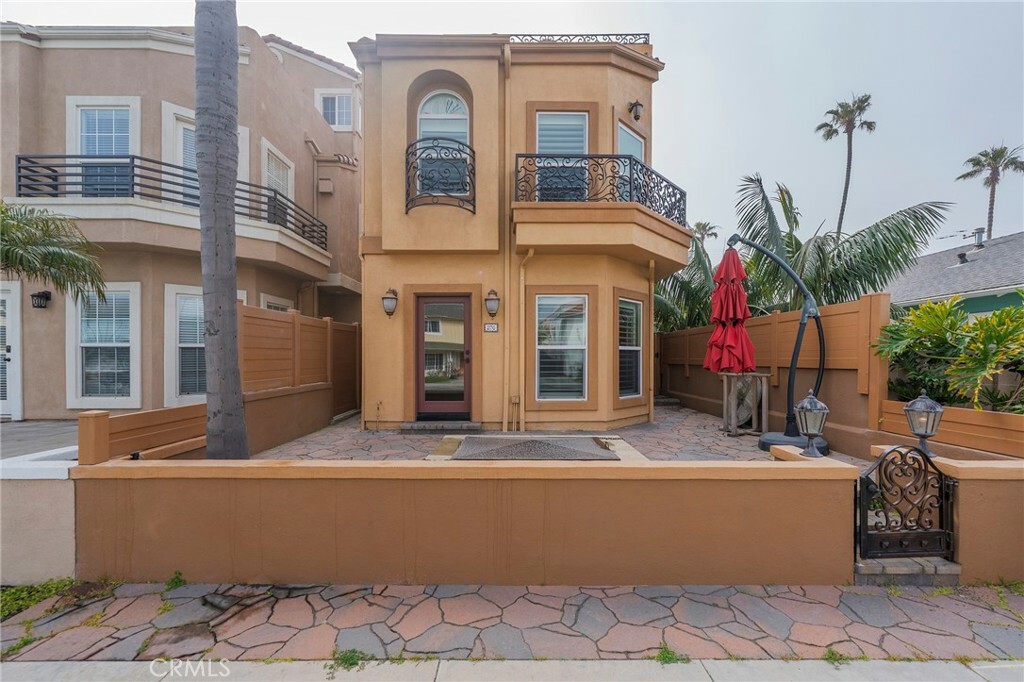Property Photo: 206 16th Street CA 92648