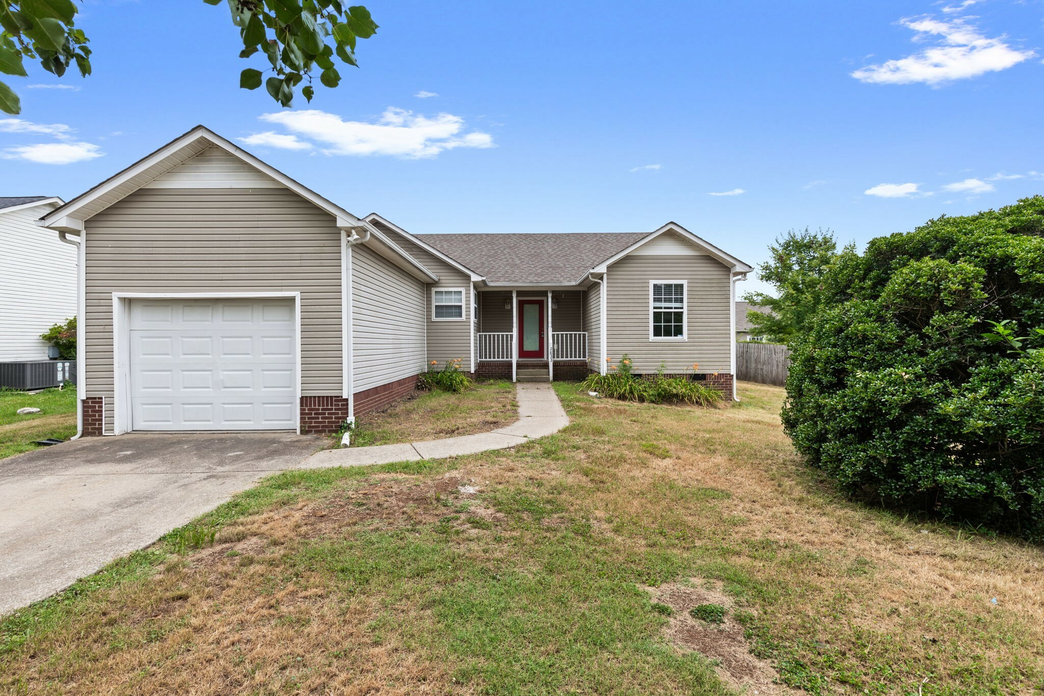 Property Photo: 2833 Spring Meade Blvd TN 38401