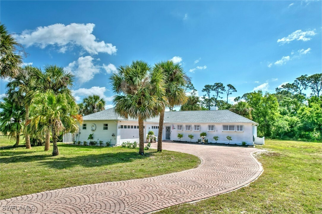 Property Photo:  17506 Cape Horn Boulevard  FL 33955 