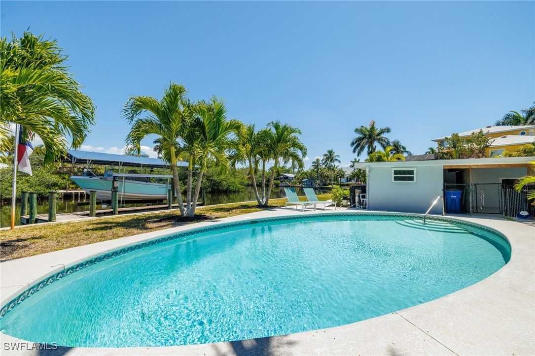 Property Photo: 27246 Patrick Street FL 34135