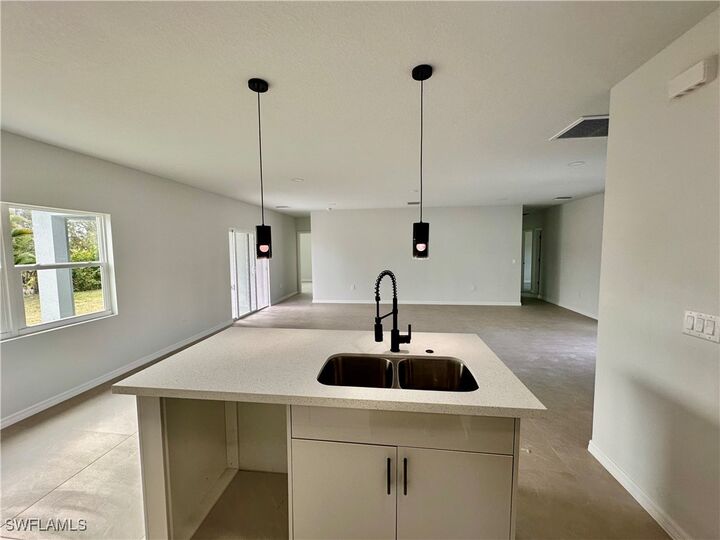 Property Photo:  2509 38th Street SW  FL 33976 
