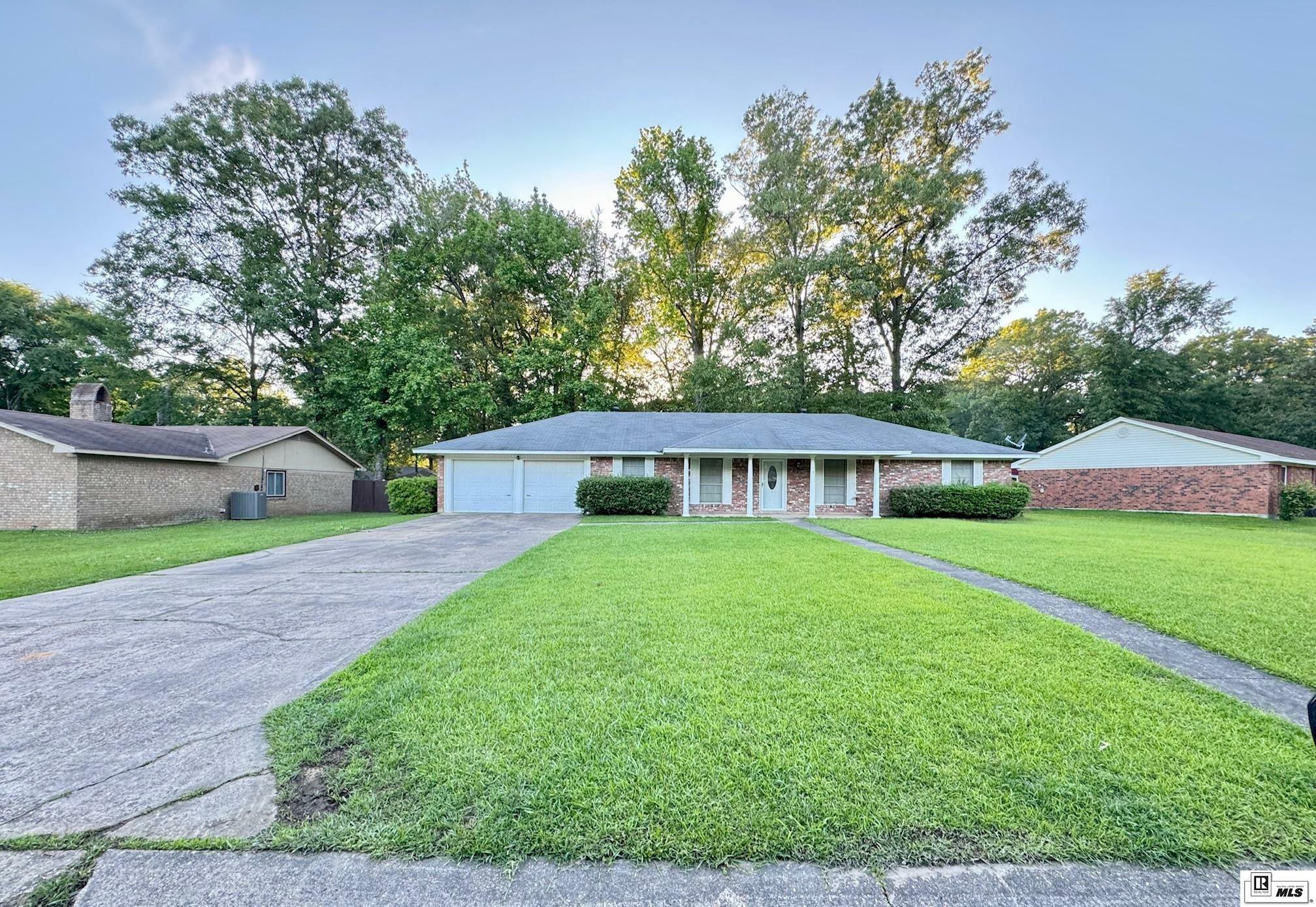 Property Photo: 14 Luray Drive LA 71203