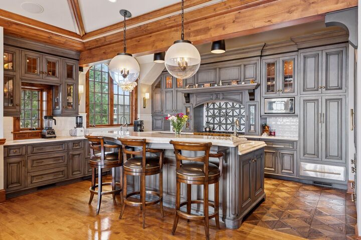 Property Photo:  6425 Virginia Drive  MN 55331 