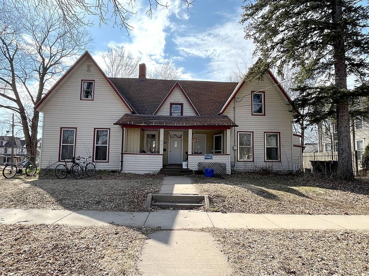 Property Photo:  516 College Street  MN 55057 