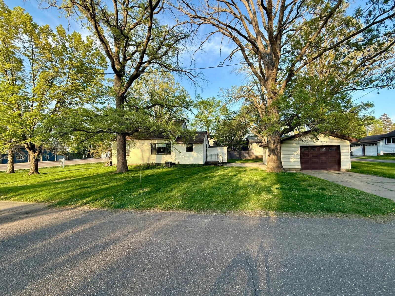 Property Photo: 685 Main Street W MN 56342