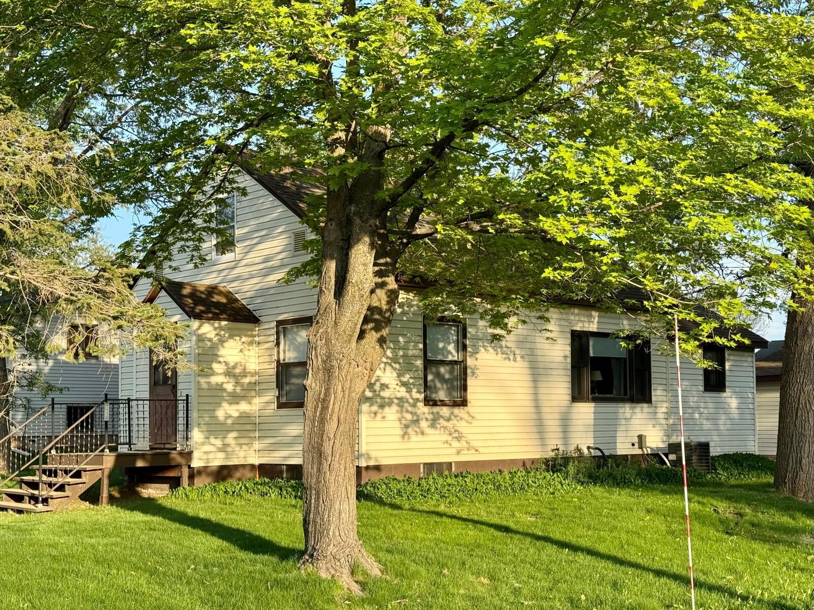Property Photo: 685 Main Street W MN 56342