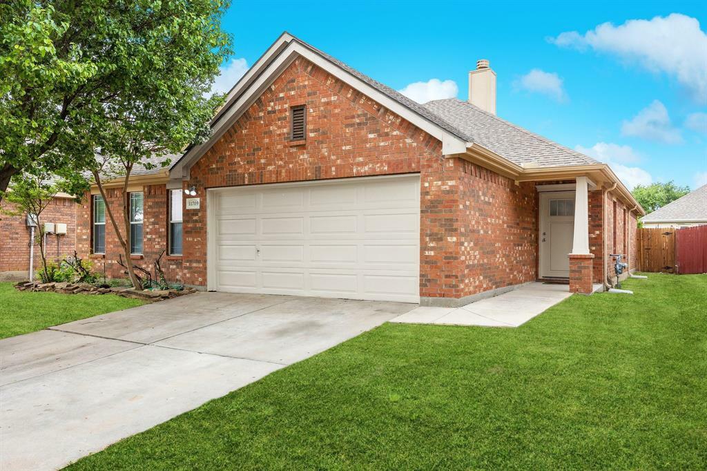 Property Photo: 11709 Netleaf Lane TX 76244