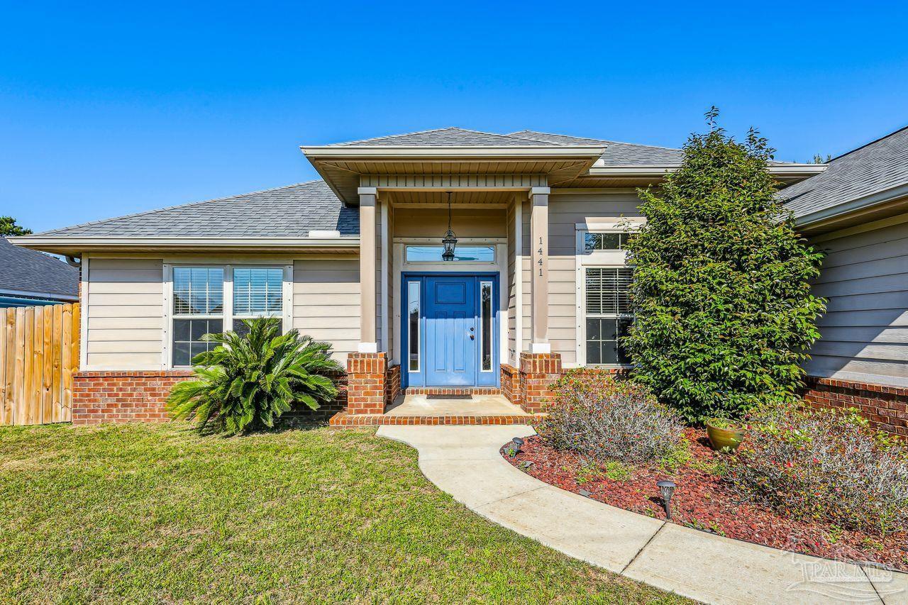 Property Photo: 1441 Joseph Cir FL 32563