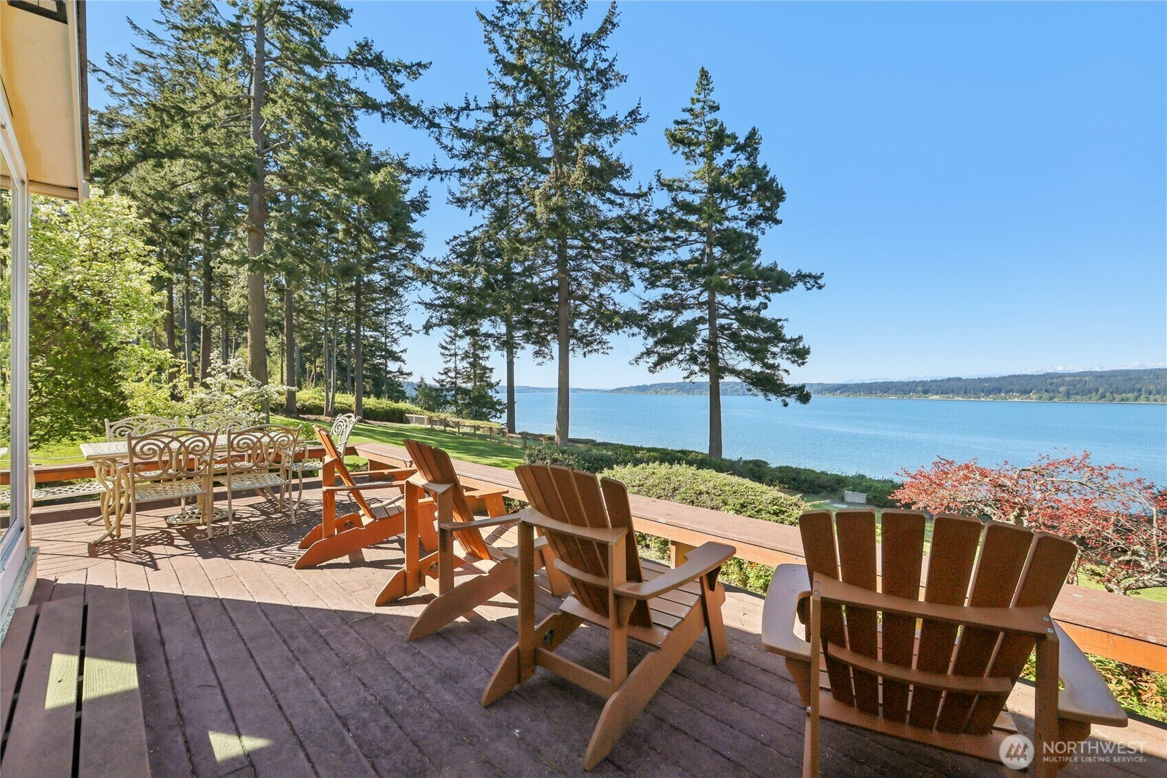 Property Photo:  3486  Holmes View Drive  WA 98260 