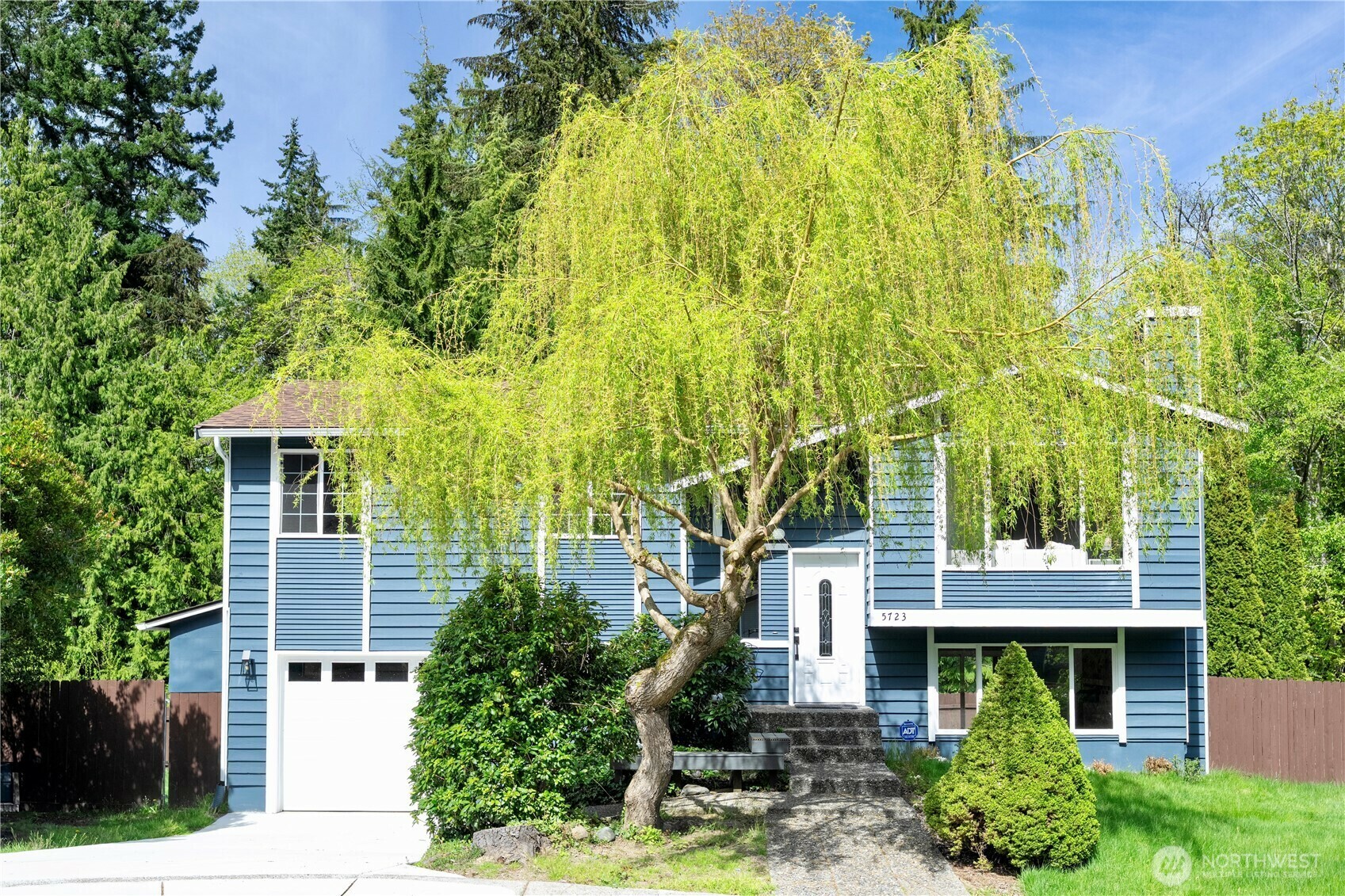 Property Photo: 5723 145th St SW WA 98026