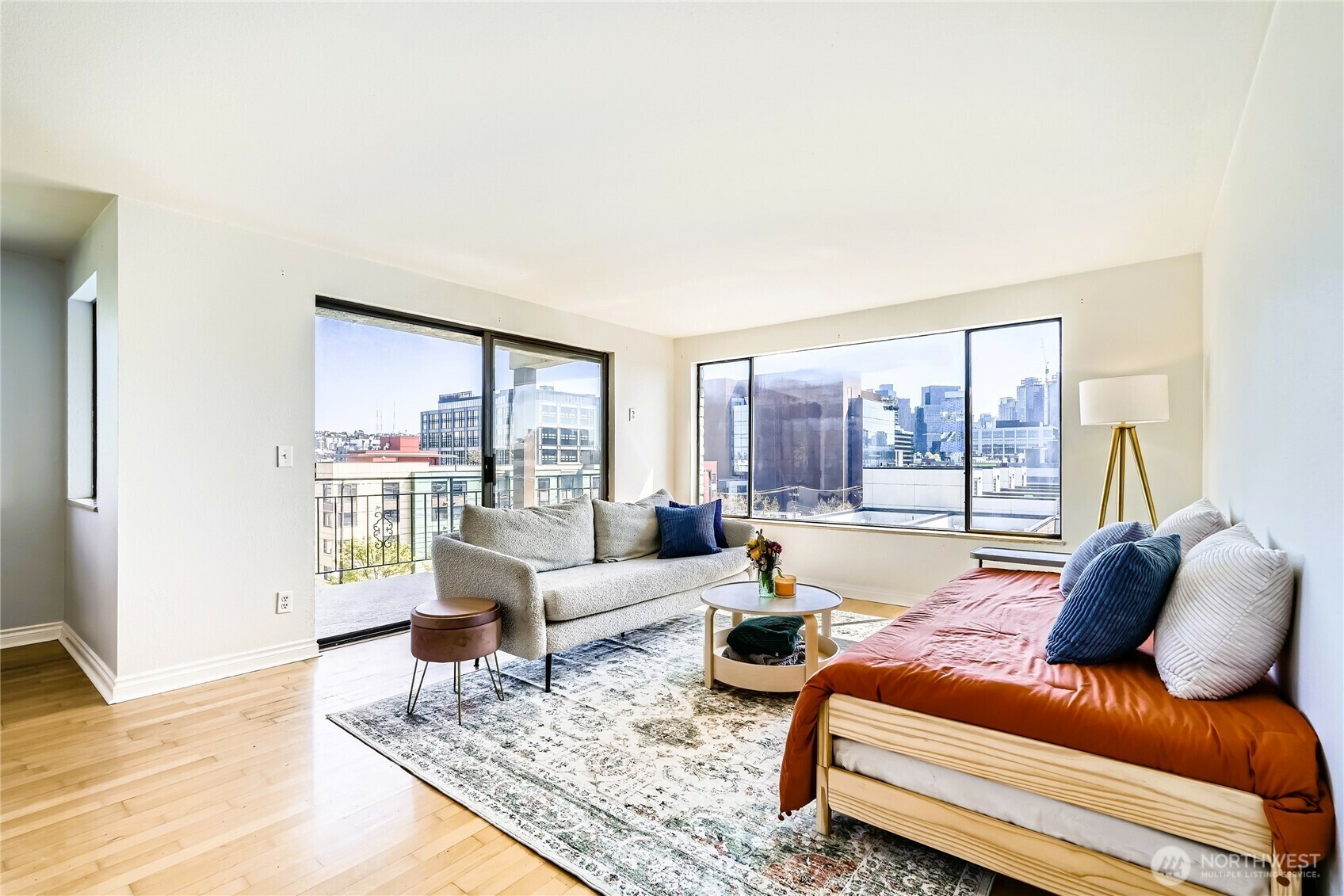 610  Aloha Street 401  Seattle WA 98109 photo