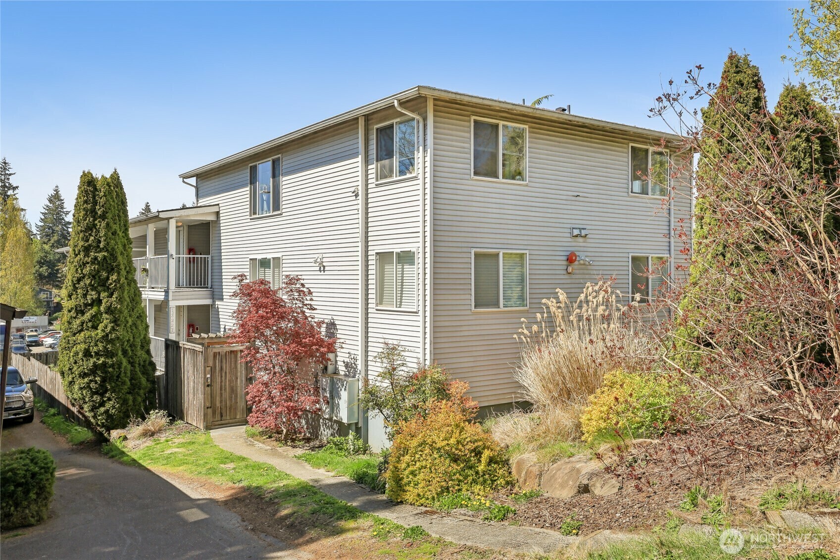 13227  35th Avenue NE 4  Seattle WA 98125 photo