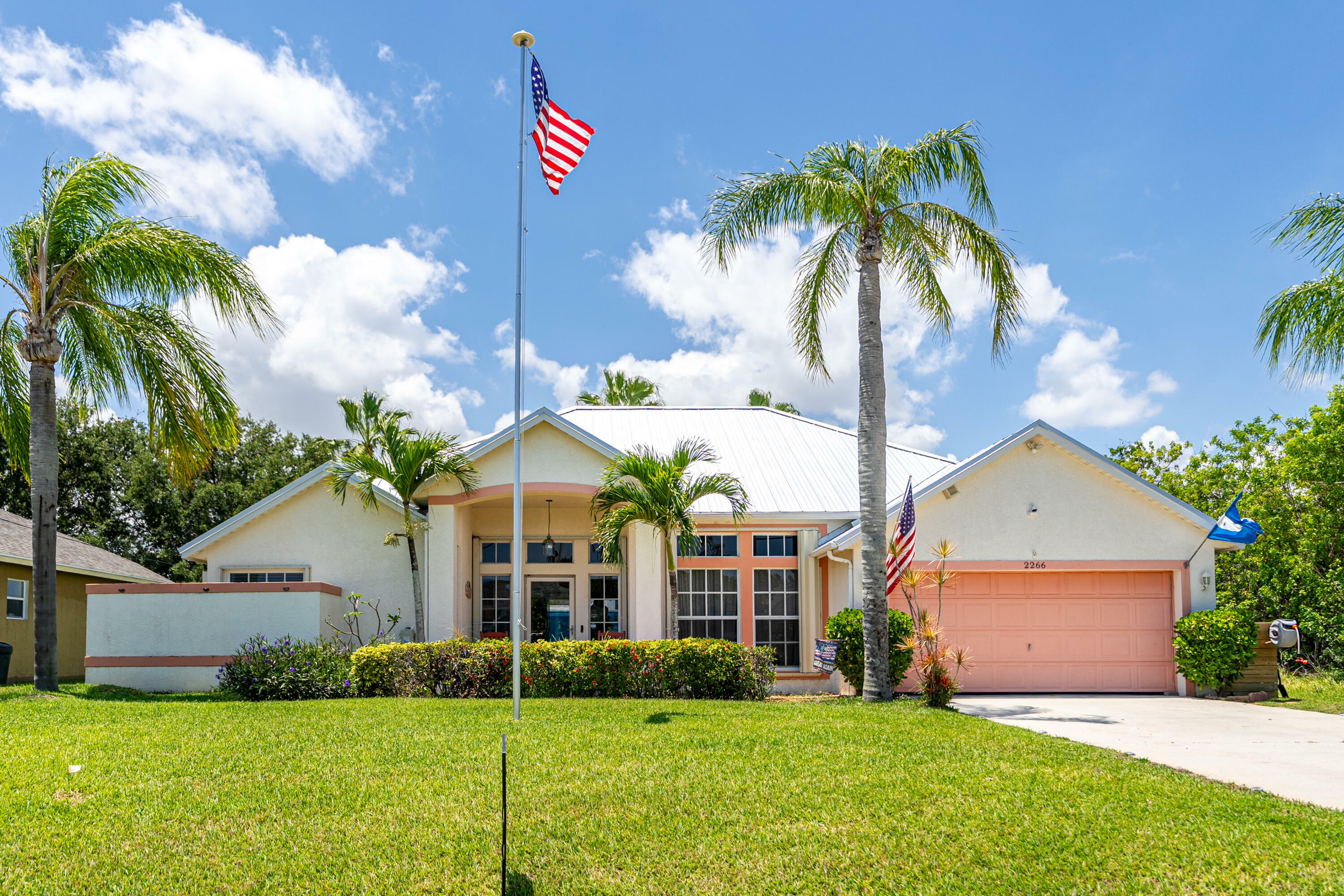 Property Photo: 2266 SW Monterrey Lane FL 34953