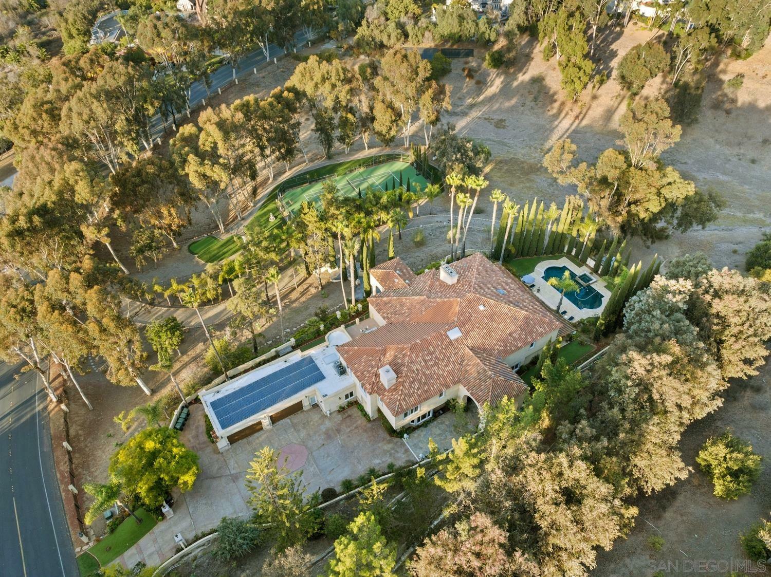 Property Photo: 459 Flores De Oro CA 92067