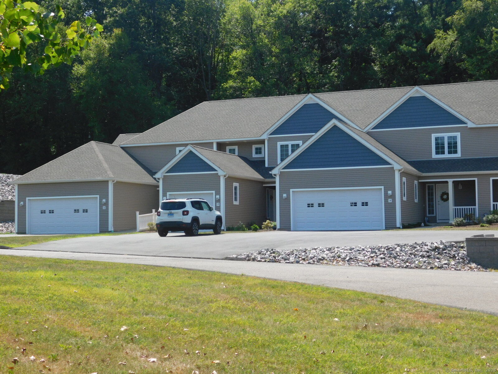 Property Photo:  1985 West Street 11  CT 06489 