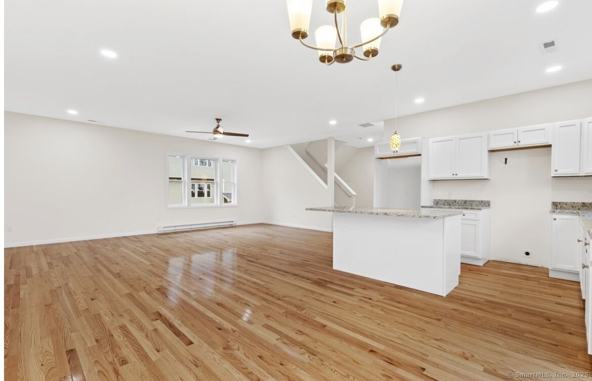Property Photo:  455 Sherman Rear Avenue 22  CT 06518 